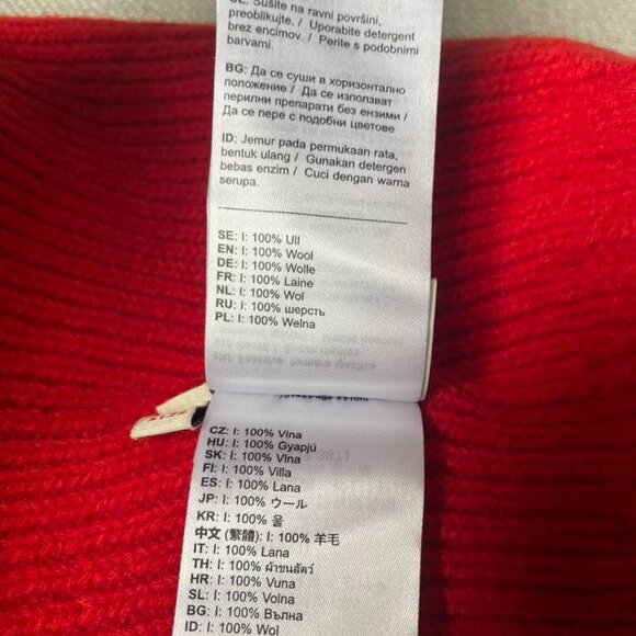 Fjallraven Logo Red Wool Beanie - Picture 6 of 6